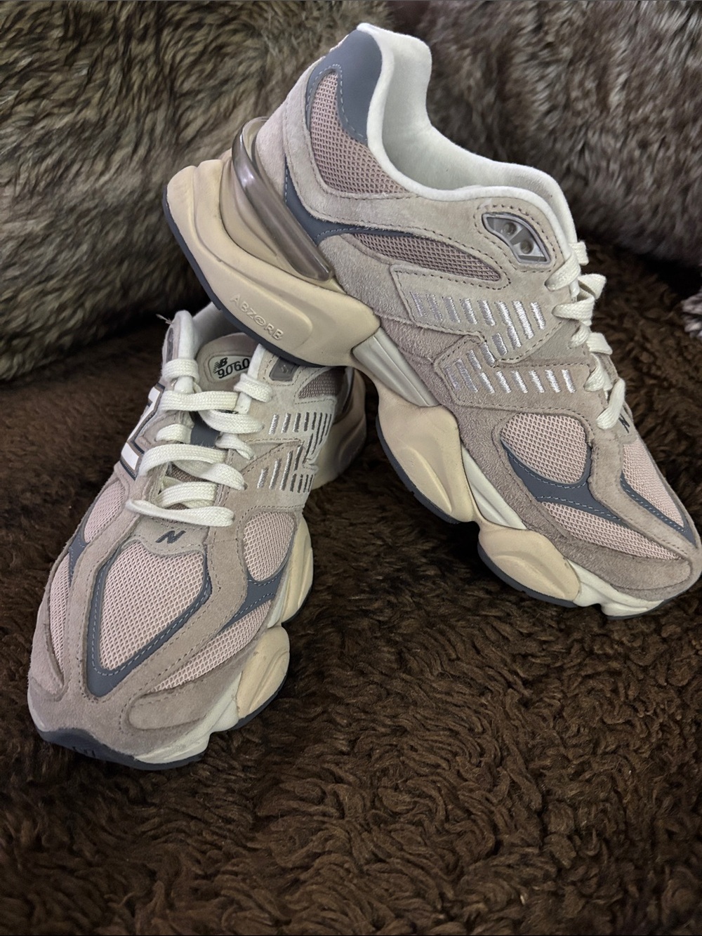 Rare! New Balance 9060 Chunky Men’s 8 sneakers - Beige and Gray